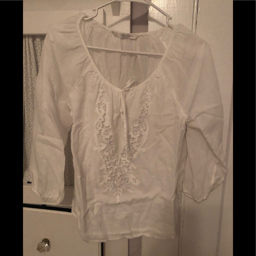 Lauren Conrad Woman’s white blouse